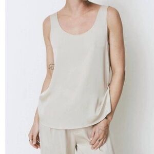 Sophie Rue Elegant Cream Sleeveless Silk Satin Scoop Neck Top